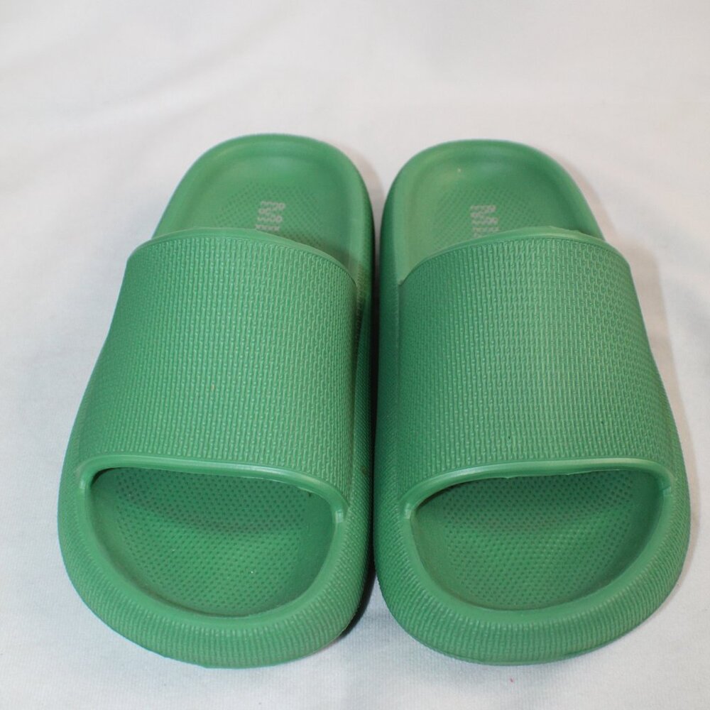 CUSHIONAIRE Women's Feather Cloud Slide Sandals With +Comfort, Green Size 7